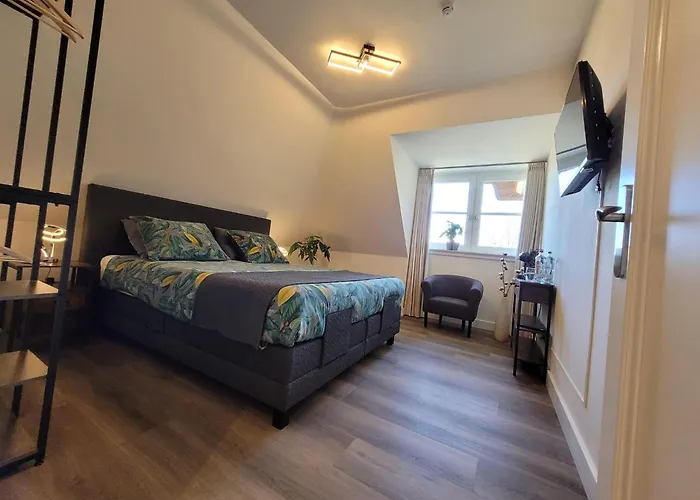 Villa In Near War Museum *