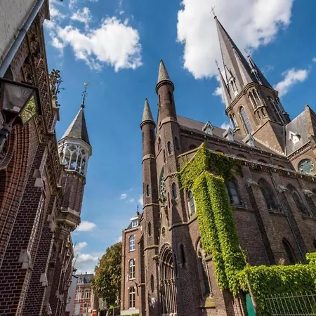 In Near War Museum 别墅